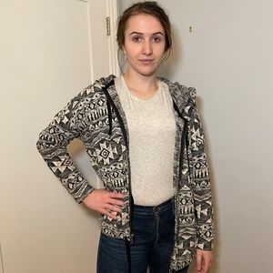 A&E | Printed Zip-Up Hoodie | L